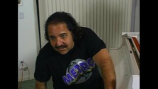 Metro - Ron Jeremy Venice Beach - scena 4